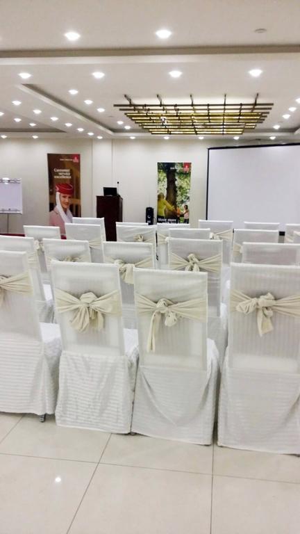 Royaute Luxury Suites And Hotel Gulberg Lahore Bagian luar foto